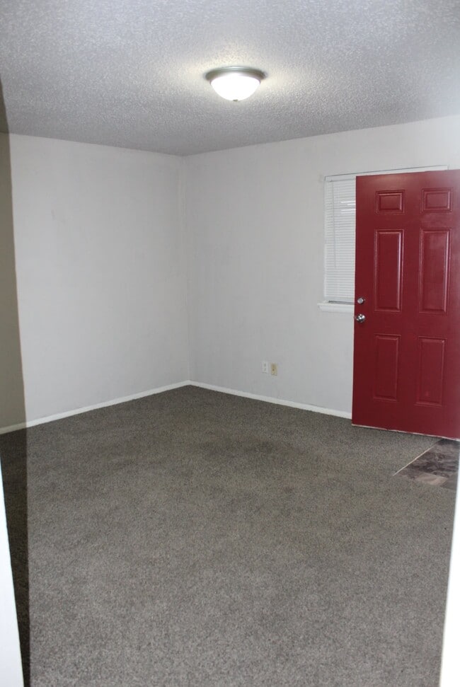 Building Photo - Maplewood Apartments