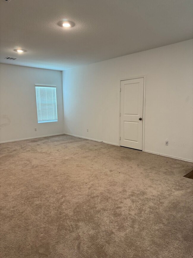 Foto del edificio - 3 Bed 2 Bath 2 Car Garage Home in Maxwell ...
