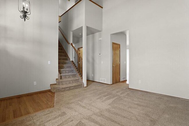 Building Photo - 7417 Prythania Park Dr