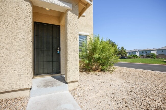 Building Photo - 2076 Pillar Pointe St