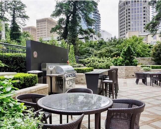 Foto del edificio - 3445 Stratford Rd NE