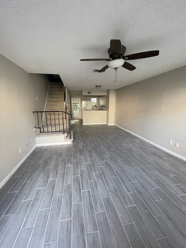 Primary Photo - 11332 Grandville Dr