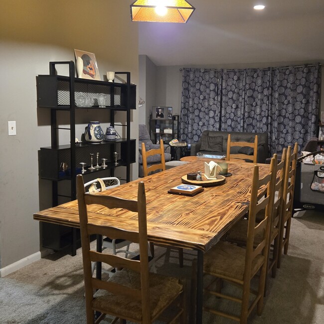 Foto del edificio - 509 Frank Ln