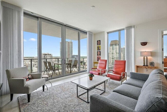 Foto del edificio - 301 1st St S