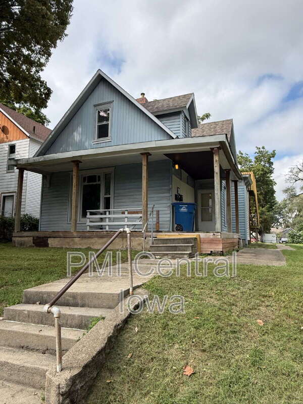 Building Photo - 1706 E Walnut St