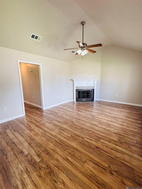 Foto del edificio - 25418 Homestead Dr