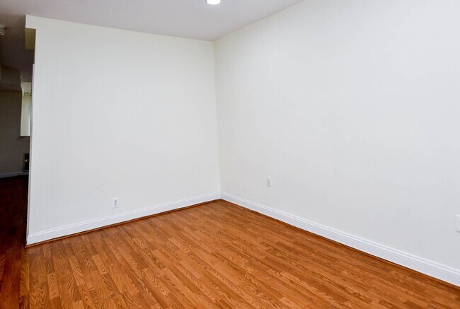 Foto del edificio - 1651 Gales St NE