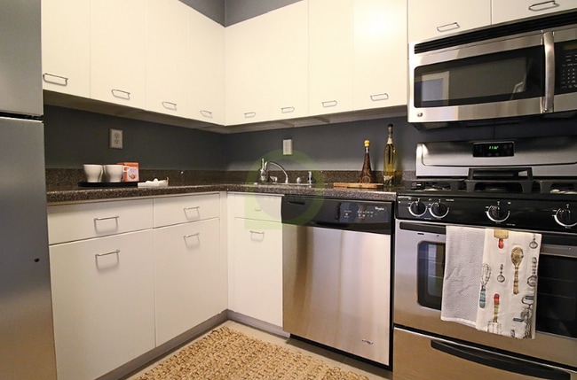 Photo - 1330 N Lake Shore Dr Apartment