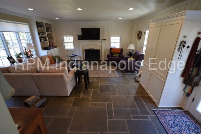 Foto del edificio - 7101 Dean Rd