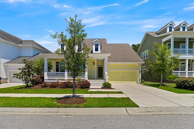 Building Photo - 3688 Maidstone Dr