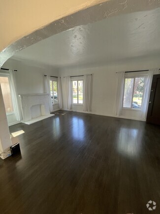 Building Photo - 4308 8th Ave