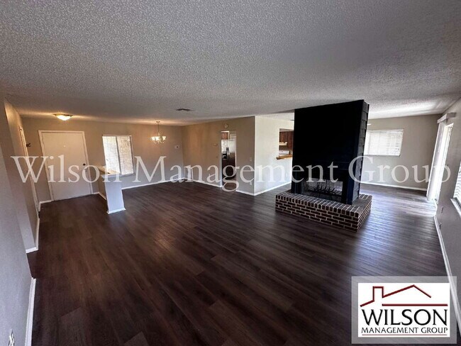 Foto del edificio - 321 Redwing Way