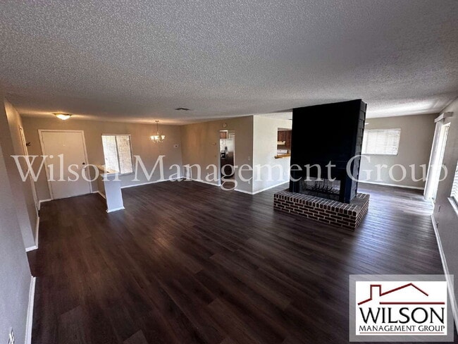 Photo - 321 Redwing Way House