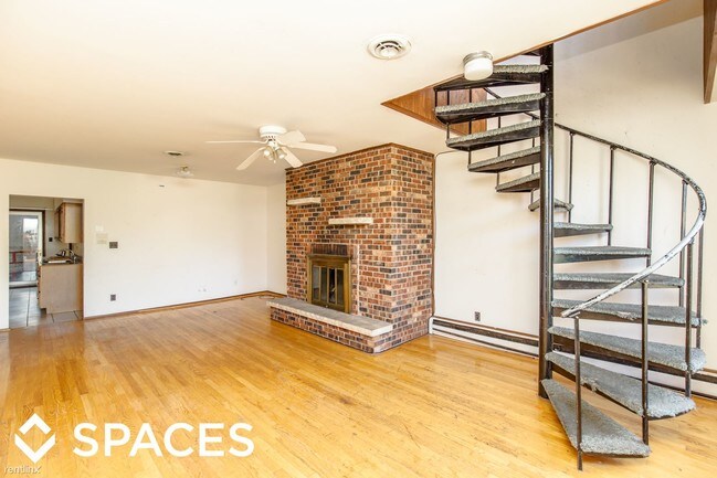 Building Photo - 5 br, 2 bath  - 2268 N Lincoln Ave UNT3