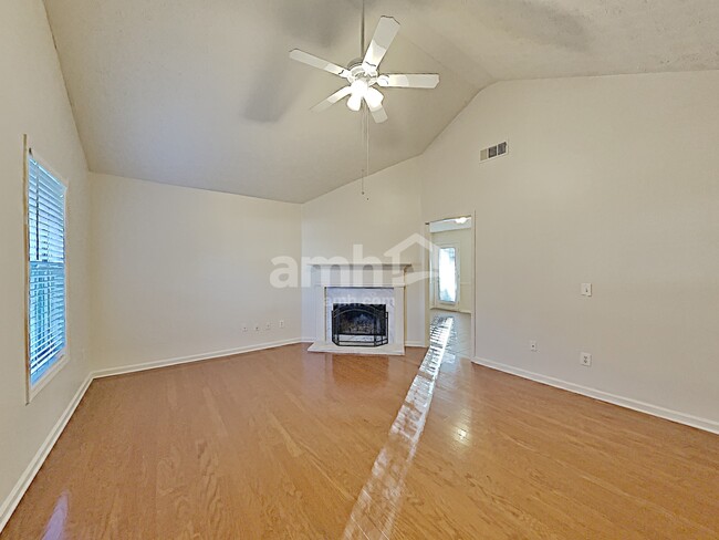 Building Photo - 405 Ellerbe Dr