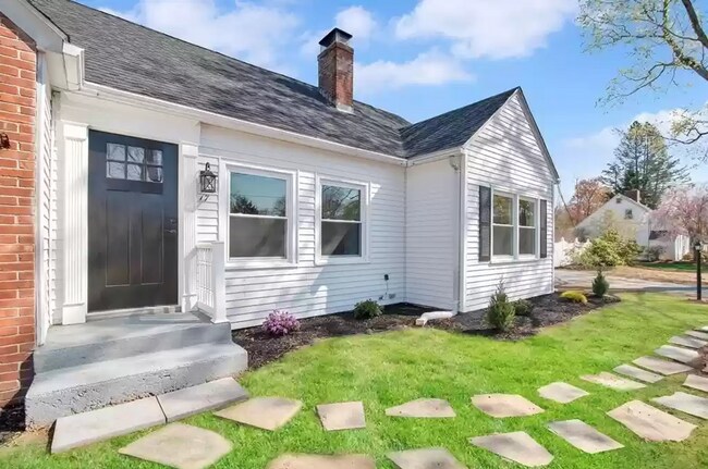 Building Photo - Luxury Single Family Home for Rent