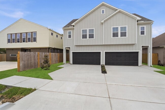 Building Photo - 4354 Clover St