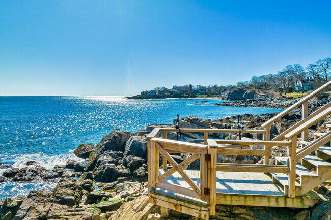 Foto del edificio - 876 Shore Rd
