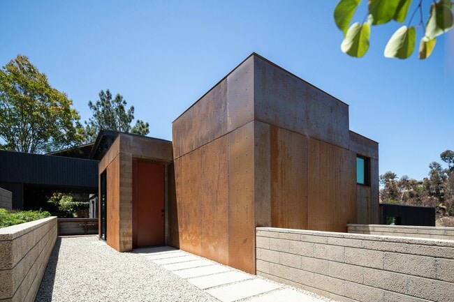 Building Photo - 3674 Godsall Ln