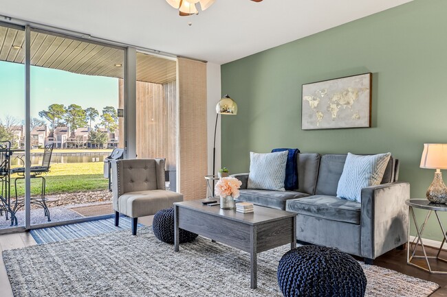 Building Photo - 12600 Melville Dr