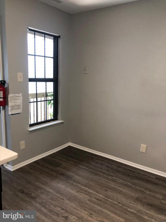 Foto del edificio - 346 Coventry Ct