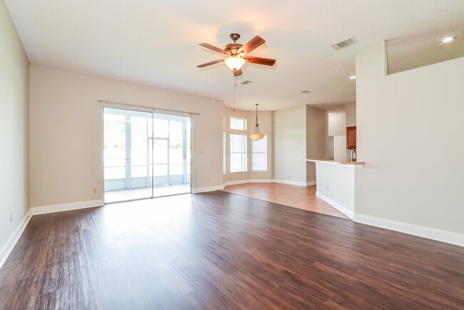 Foto del edificio - 14813 Lone Eagle Dr
