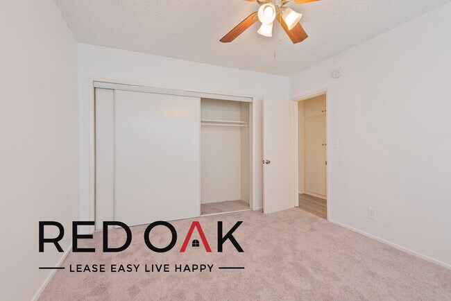 Building Photo - Fantastic Two Bedroom with Large, Sunny Wi...
