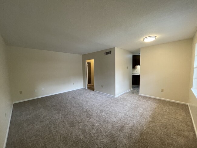 Building Photo - Apartment for Rent