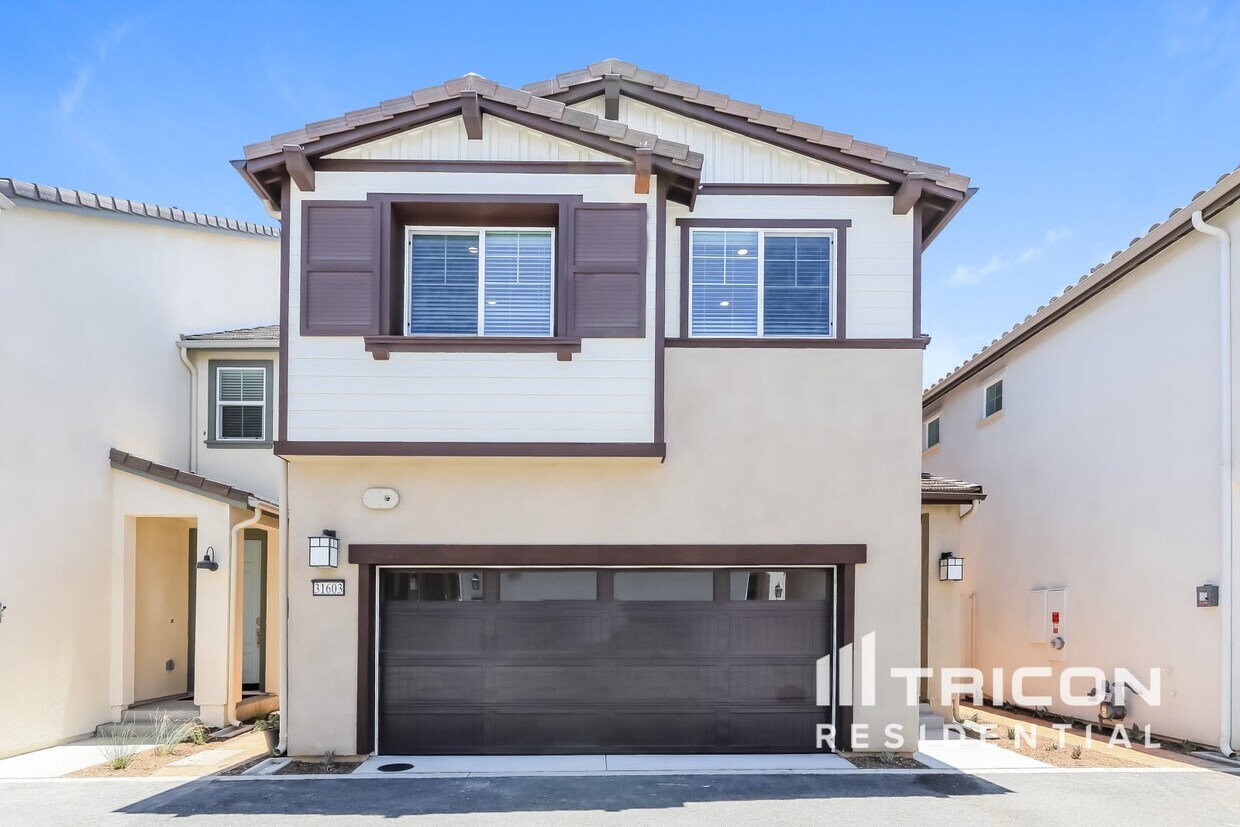Primary Photo - 31603 Willowood Way