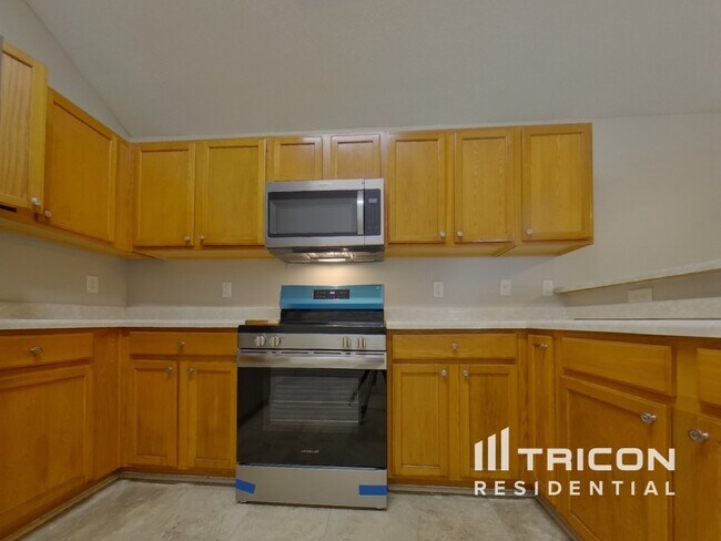 Foto del edificio - 4878 Brookwood Pl