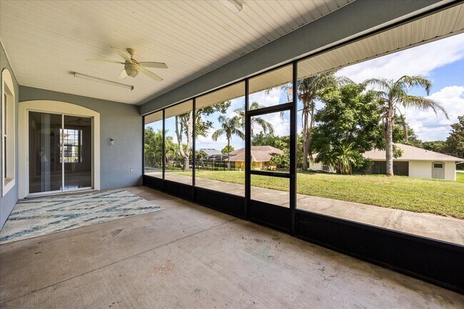Foto del edificio - 13848 Vista Del Lago Blvd