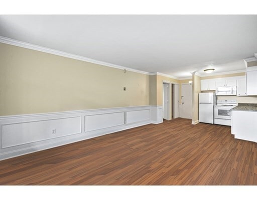 Building Photo - 36 Eliot St