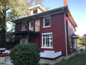 Building Photo - 1802 15th Ave S