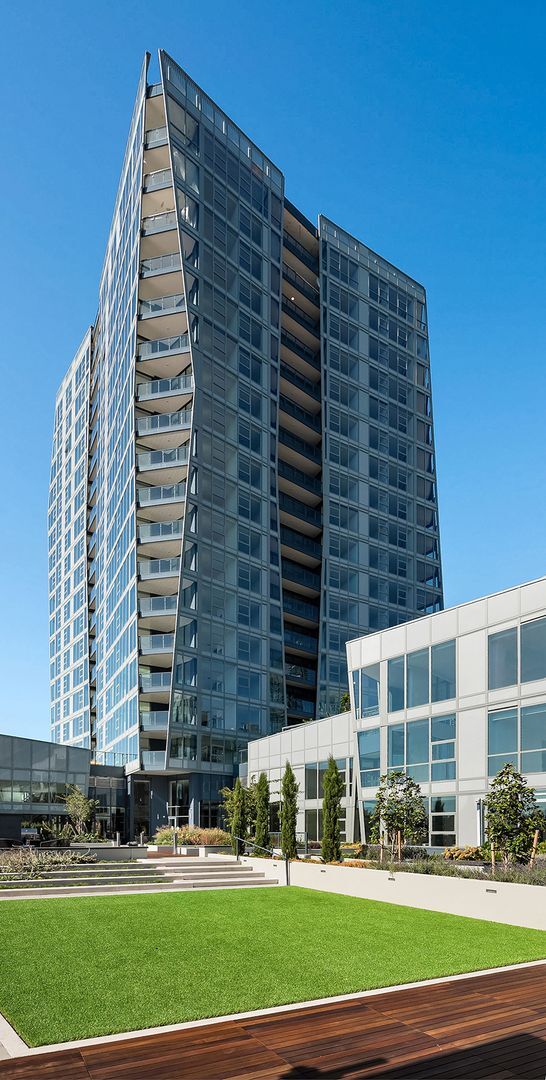 Building Photo - 188 Bellevue Way NE