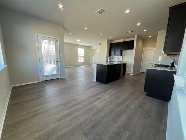 Foto del edificio - 108 Living Reef Dr