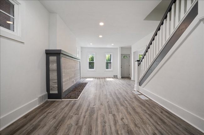 Building Photo - 2934 Virginia Park St