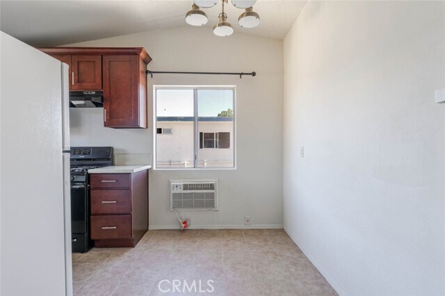 Building Photo - 13015 Vanowen St