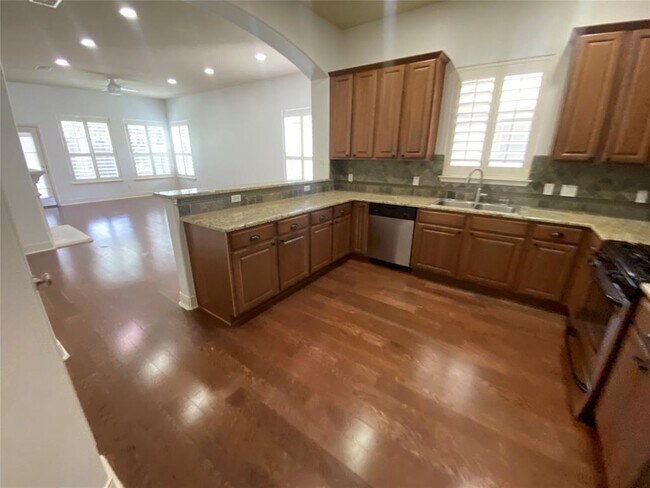 Foto del edificio - 2210 Onion Creek Pkwy