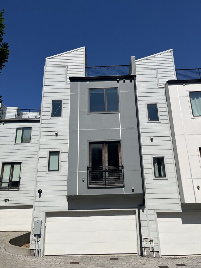 Foto del edificio - 824 13th Ave S