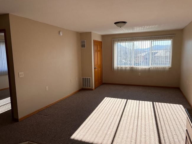 Foto del edificio - 1721 W 5th St