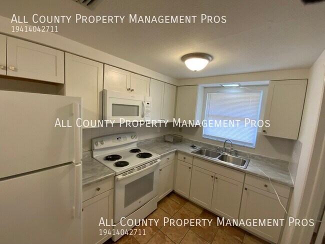 Building Photo - 5859 Olive Ave