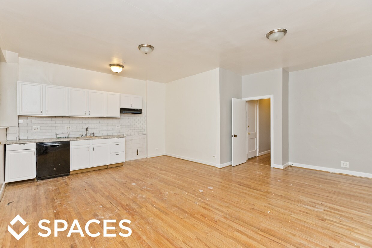 Primary Photo - 1447 W Argyle St