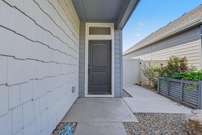 Building Photo - 1273 E Timber Trail Dr