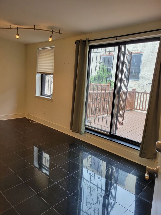 Foto del edificio - 1138 N 4th St