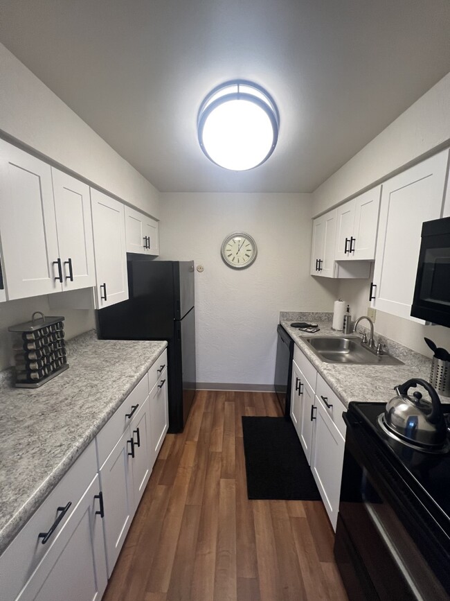 Nueva cocina 1BD - Monroeville Apartments at Birnam Wood