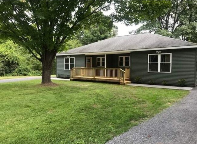 Building Photo - 5616 Gardner Rd