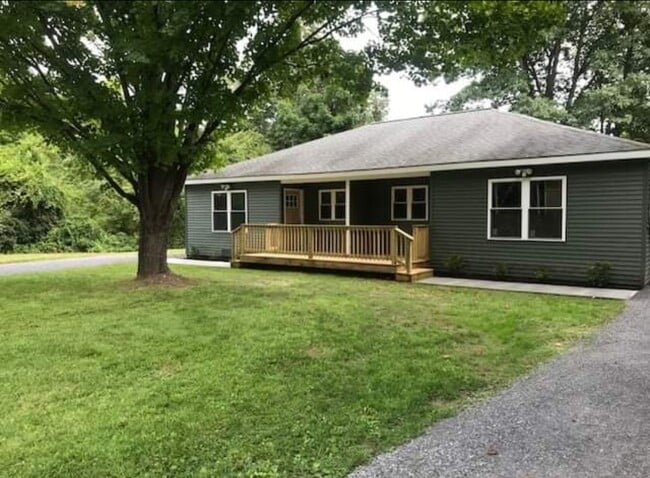 Building Photo - 5616 Gardner Rd
