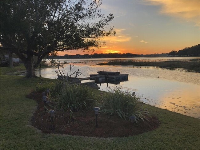 Foto del edificio - 36740 Shore Dr