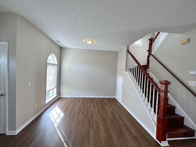 Building Photo - Great Home in the Heart of Apex w/ Fenced ...