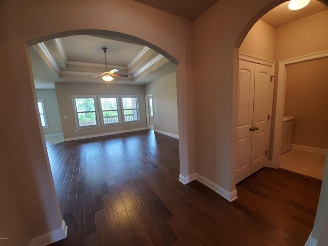 Foto del edificio - 5711 Merritt Brown Rd